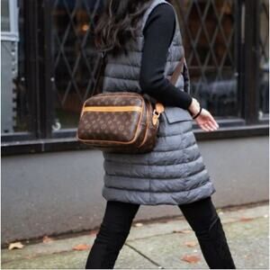 Louis Vuitton Reporter PM Crossbody Messenger Shoulder Bag LV Monogram Travel